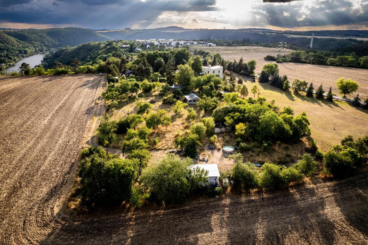 Tiny House - Chatka V Rezi U Prahy Husinec  Exterior photo
